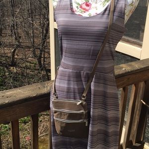 Baggallini mini crossbody